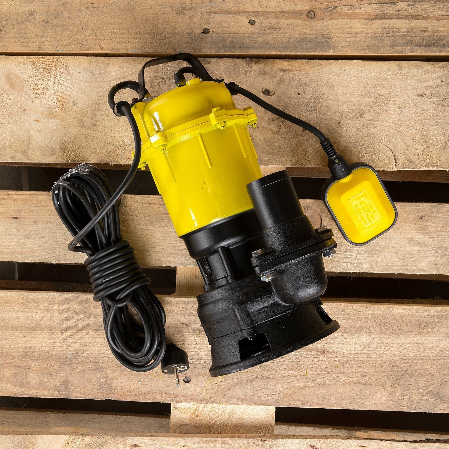 eMESERIASUL.RO Pompa de apa submersibila cu flotor Liderman- Maxima-WQD-1.1, 1.1 Kw, 250l/min, inaltime refulare 17m, POZA 4